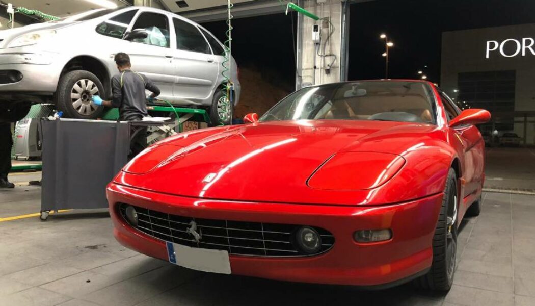 Un Ferrari en Vicar (098)