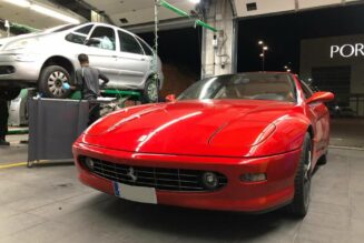 Un Ferrari en Vicar (098)