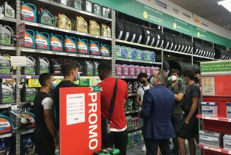 Un grupo de jóvenes de Jove Oportunitat visita Feu Vert Campanar (Valencia)