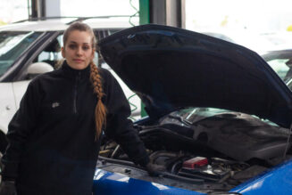 Miriam, mecánica en San Sebastián de los Reyes (062): “A las conductoras les gusta ser atendidas por mujeres. Hay mucho trabajo para nosotras en talleres mecánicos”