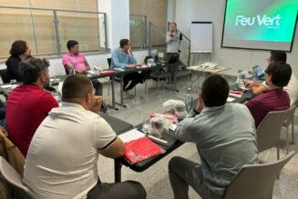 Gorka Cruz prepara la campaña de verano con los jefes de taller