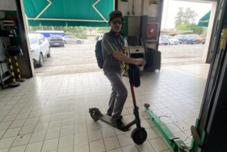 José Manuel, otro fan del patinete eléctrico en 010 San Pablo (Sevilla)
