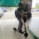 José Manuel, otro fan del patinete eléctrico en 010 San Pablo (Sevilla)