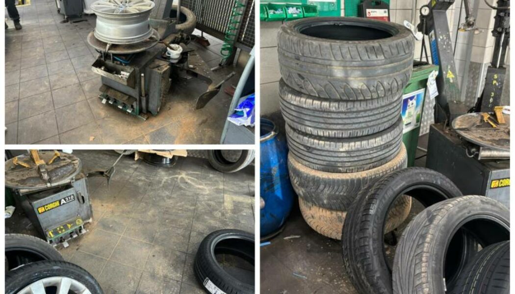 Valencia entera está llena de barro
