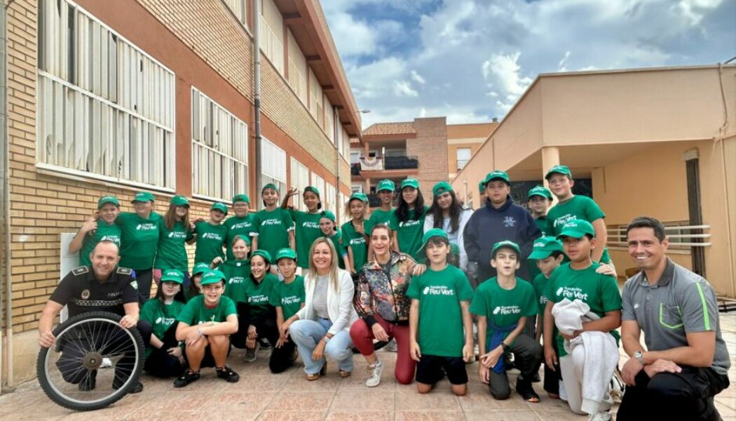 🚲 Fundación: Alejandro, de 098 Vícar, el profe favorito de los escolares de Roquetas de Mar (Almería)