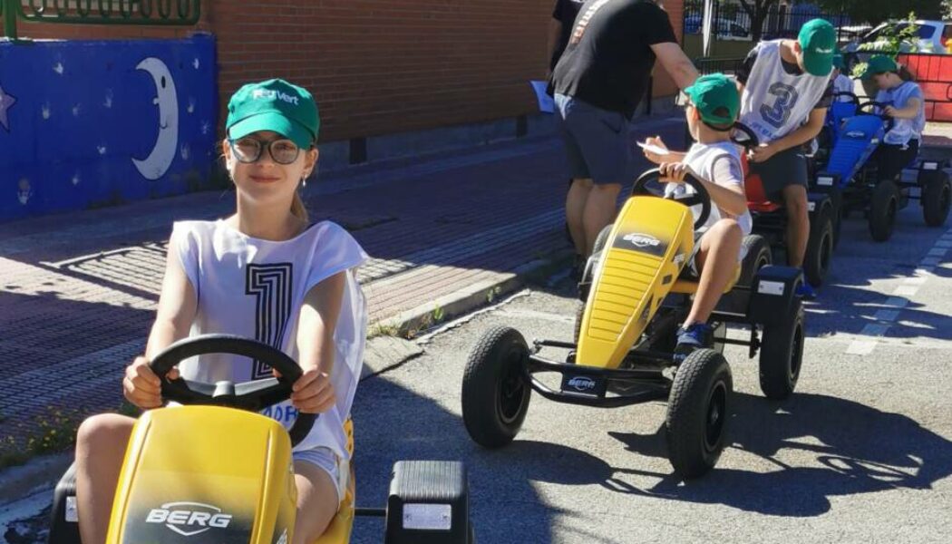 Las gorras que «salvaron» la XXI Jornada de Educación Vial de Coslada