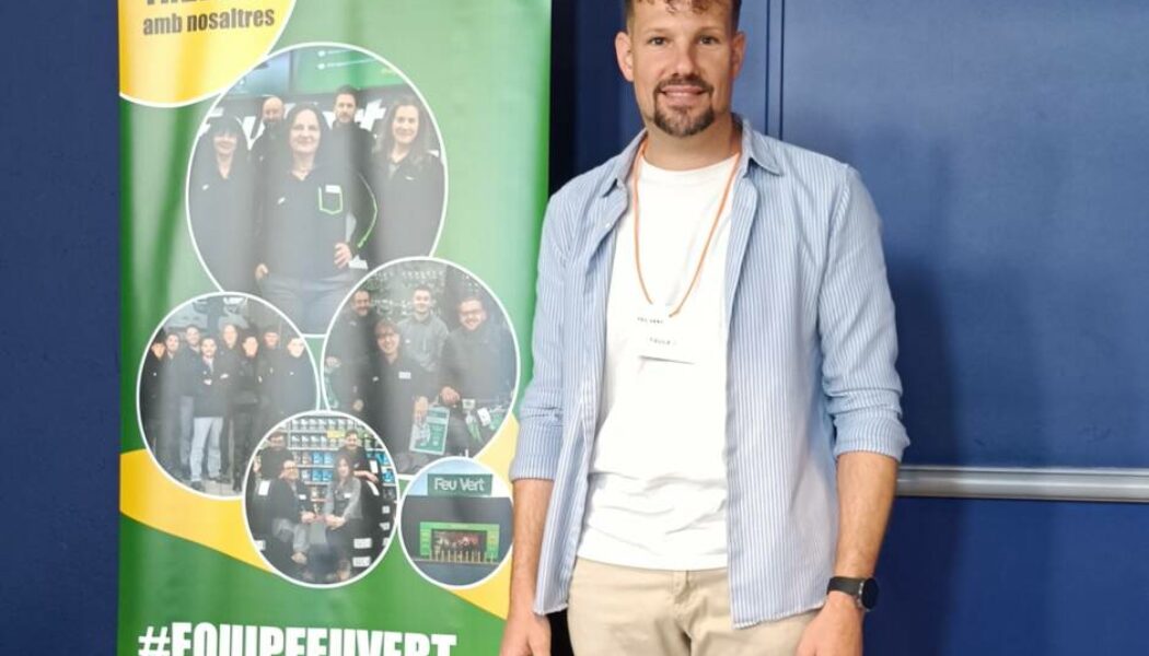 Eduard Oliveras, embajador del Equipo Feu Vert en la jornada “Busco Feina” de Vilablareix